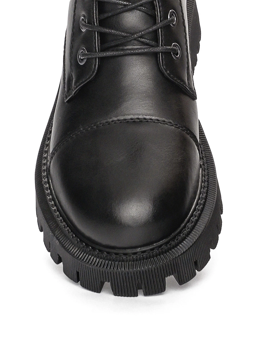 Черные ботинки в стиле милитари